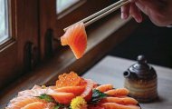 Cá Hồi Ngâm – Khi Vị Mặn Gặp Mỡ Ngọt Béo Đậm Đà